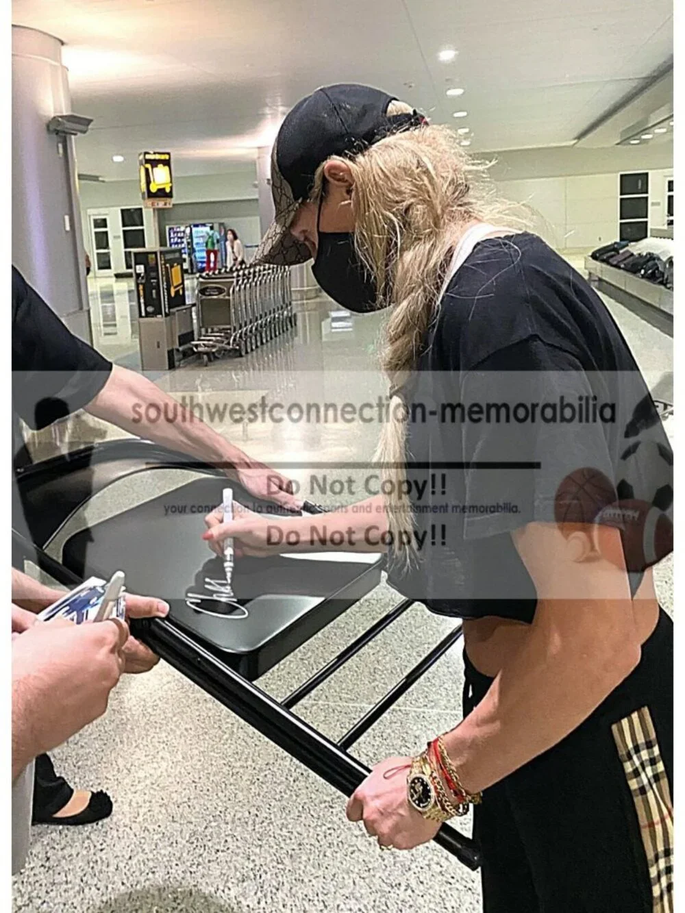 Autograph full size